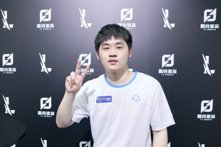 层次分明的 层次分明的